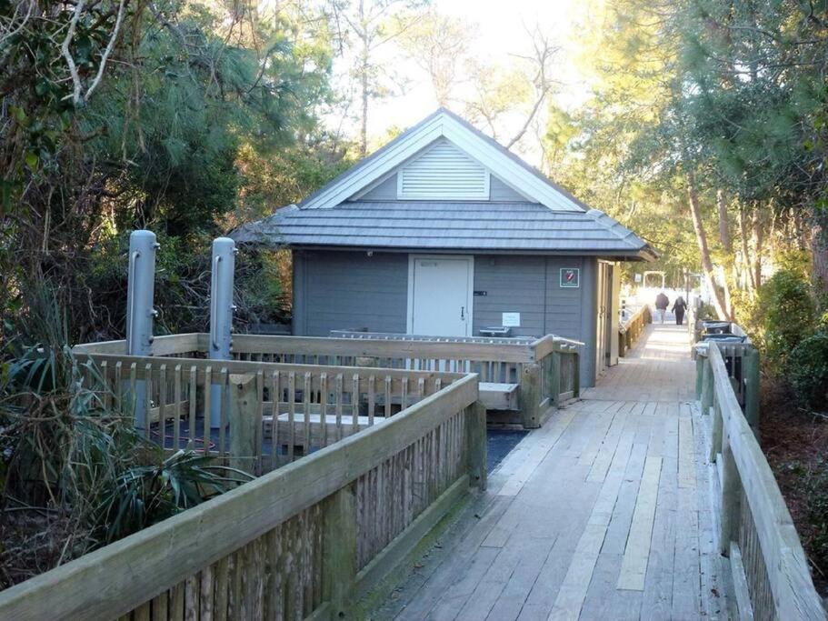 Cute 2 Bedroom, 2 Bath Condo At Folly Field Beach Hilton Head Island Buitenkant foto