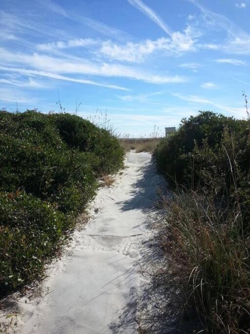 Cute 2 Bedroom, 2 Bath Condo At Folly Field Beach Hilton Head Island Buitenkant foto