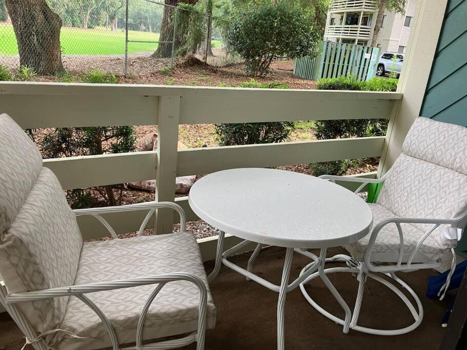 Cute 2 Bedroom, 2 Bath Condo At Folly Field Beach Hilton Head Island Buitenkant foto