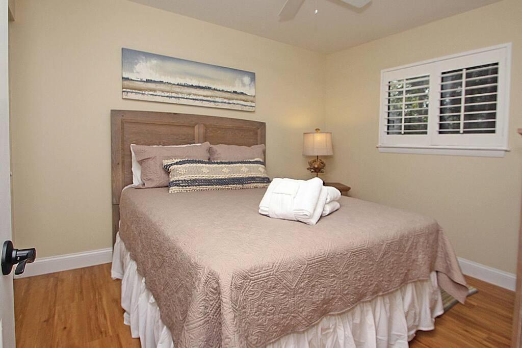 Cute 2 Bedroom, 2 Bath Condo At Folly Field Beach Hilton Head Island Buitenkant foto