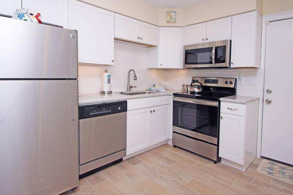 Cute 2 Bedroom, 2 Bath Condo At Folly Field Beach Hilton Head Island Buitenkant foto
