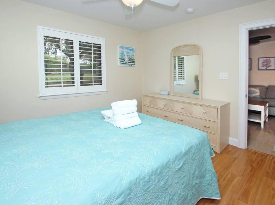 Cute 2 Bedroom, 2 Bath Condo At Folly Field Beach Hilton Head Island Buitenkant foto