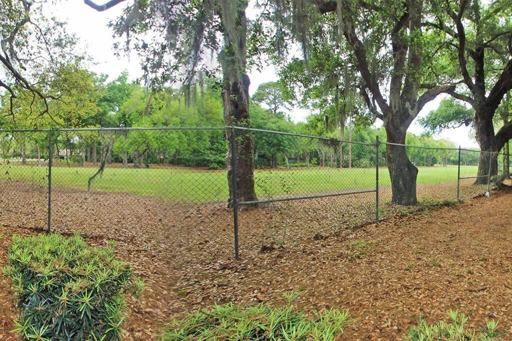 Cute 2 Bedroom, 2 Bath Condo At Folly Field Beach Hilton Head Island Buitenkant foto